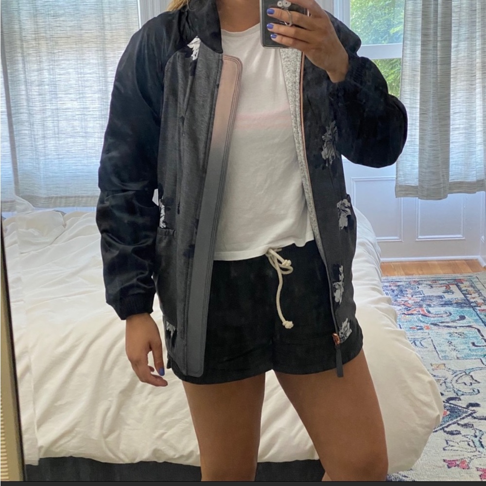 Rare Lululemon Reversible Print Bomber Jacket - Size 8